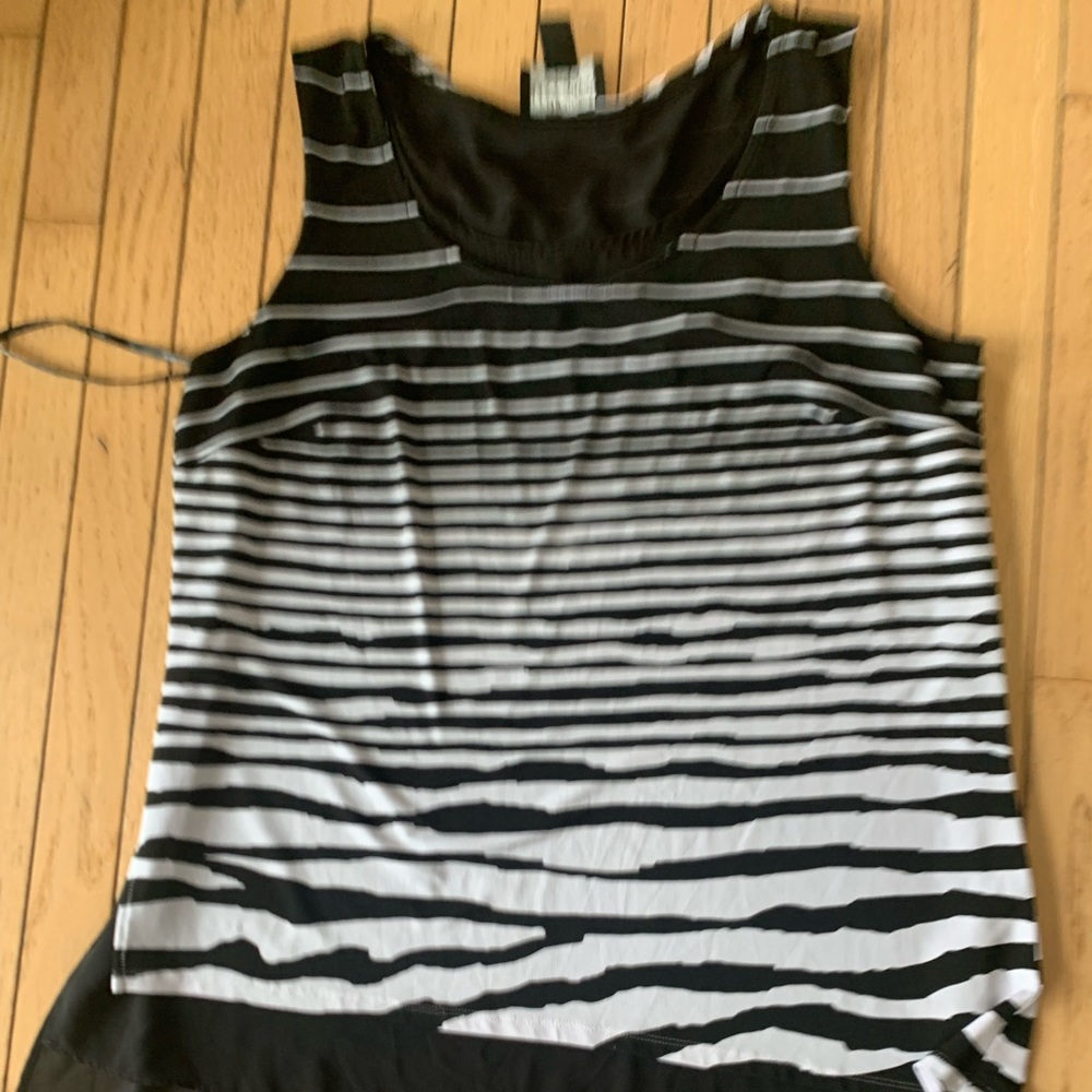 Frank Lyman black and white tank size 16 preloved condition